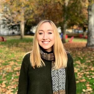 Meet your Posher, Zoë